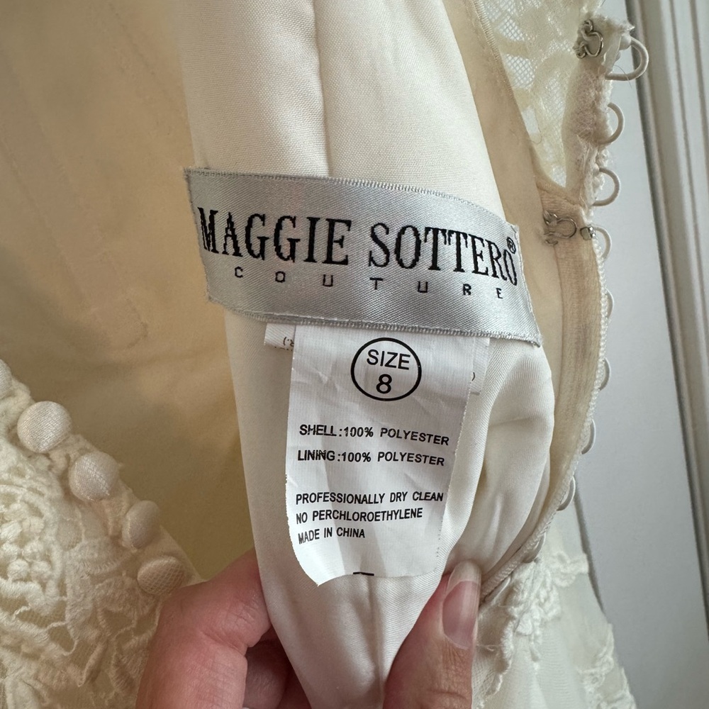 Maggie Sottero Wedding Gown - Picture 2 of 7